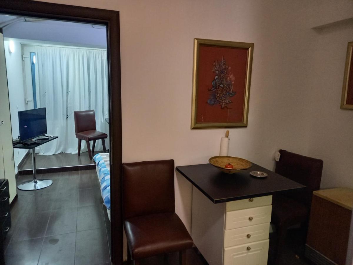 Green Point Apartments Dusanovac Δωμάτιο φωτογραφία