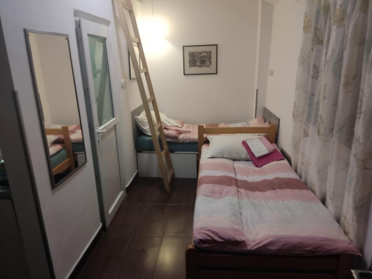 Green Point Apartments Dusanovac Δωμάτιο φωτογραφία