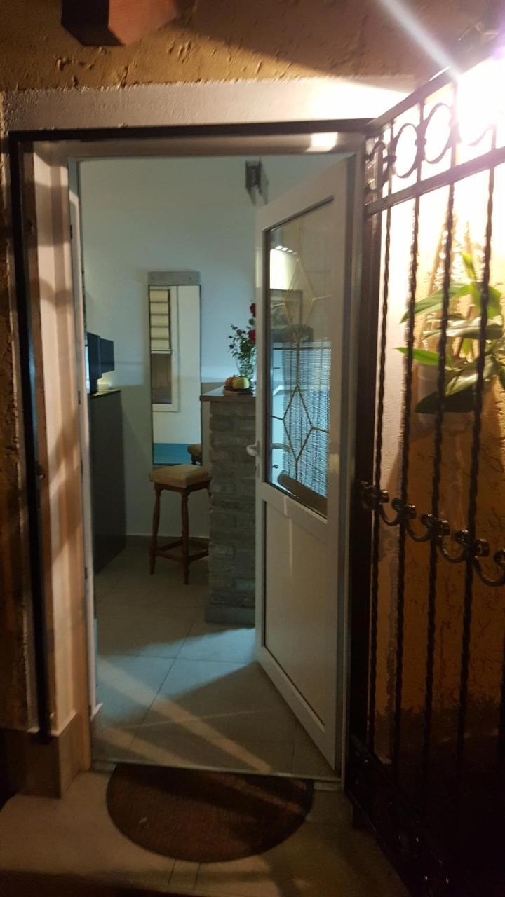 Green Point Apartments Dusanovac Εξωτερικό φωτογραφία